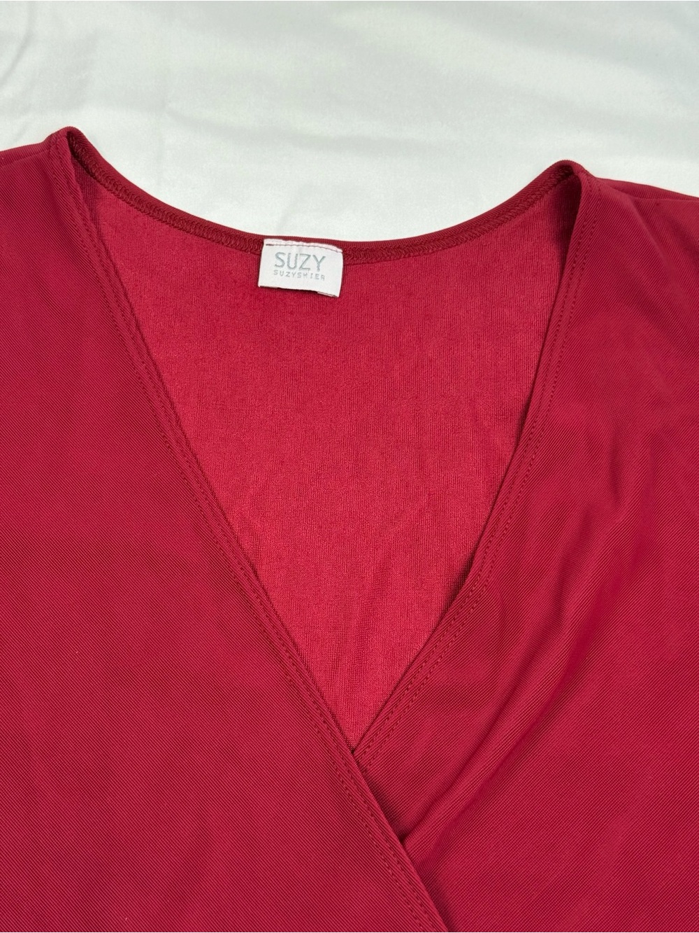 Suzy Women's Sleeveless V-Neck Mock Wrap Tank Top Deep Red Size XL Stretch - Picture 2 of 7
